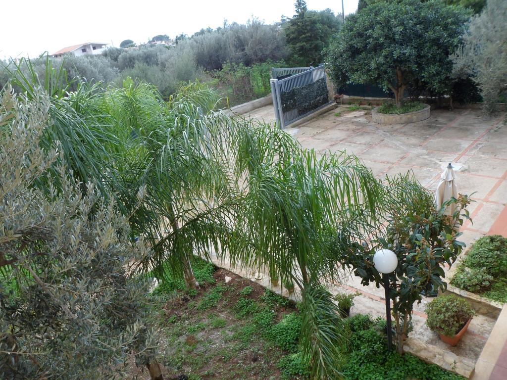 צ'יניזי Villa Giu, Indipendent Villa Near Airport And Sea חדר תמונה